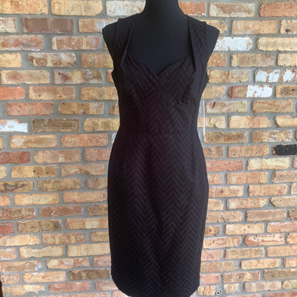 NEW Evan PiconeTextured Waves V-Neck Bishop Sheath Dress Black Size 6 $99 - Picture 5 of 15